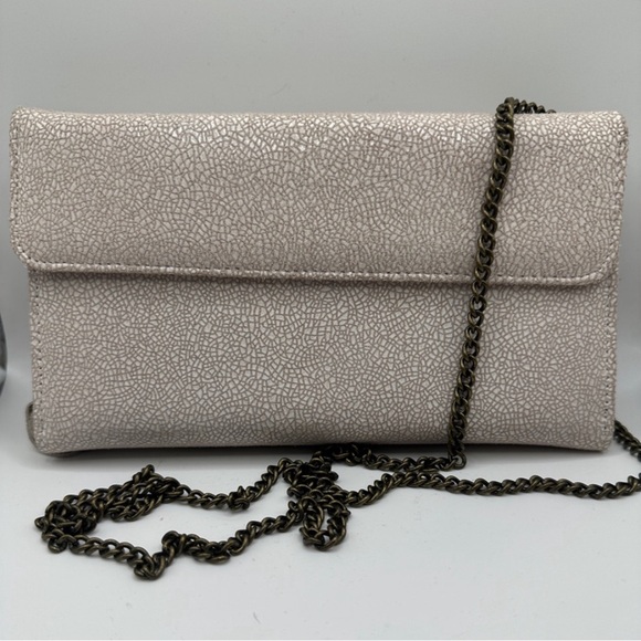 Seint-Beautiful Salmon colored clutch or cross body - Picture 2 of 6